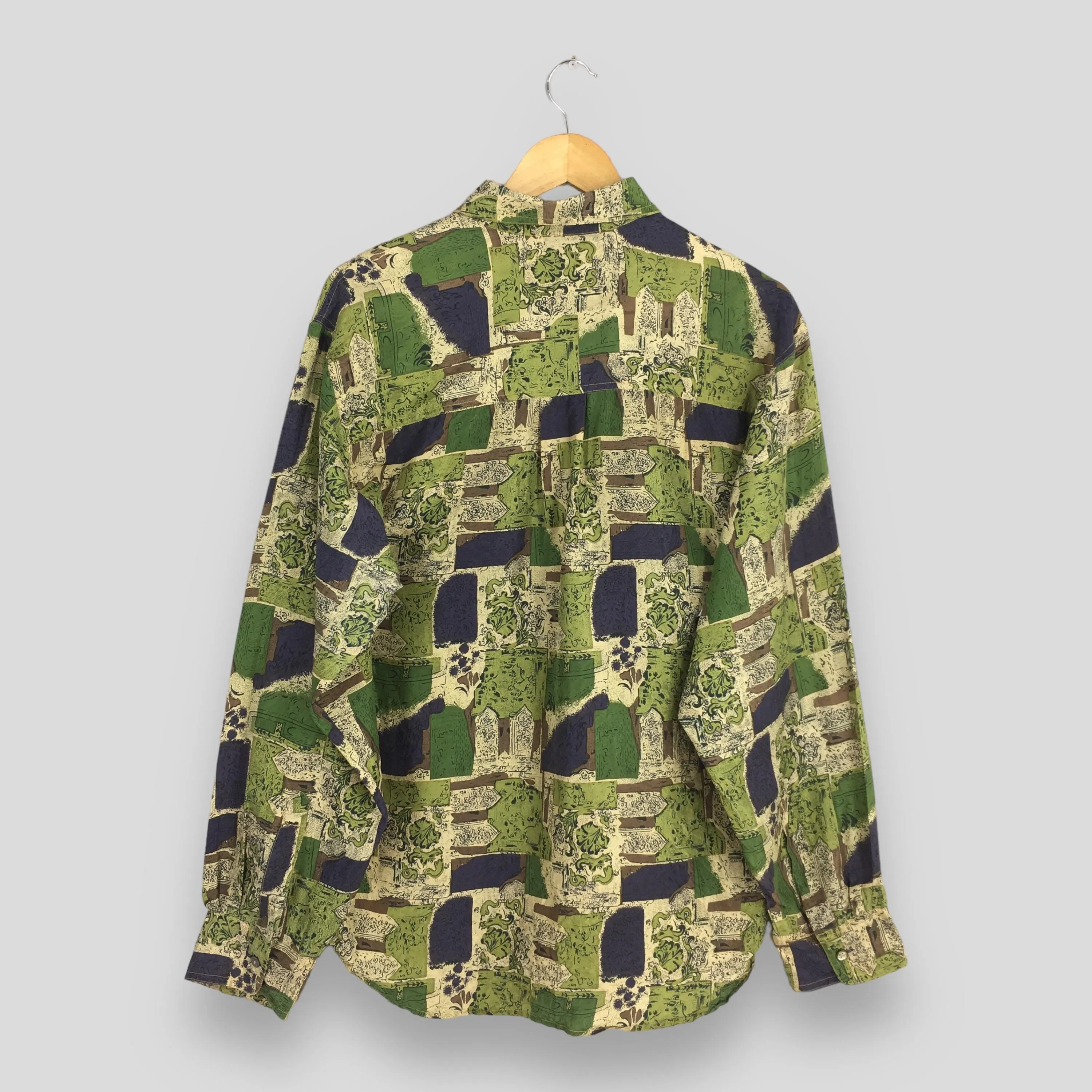Abstract Pattern Green Shirt Medium