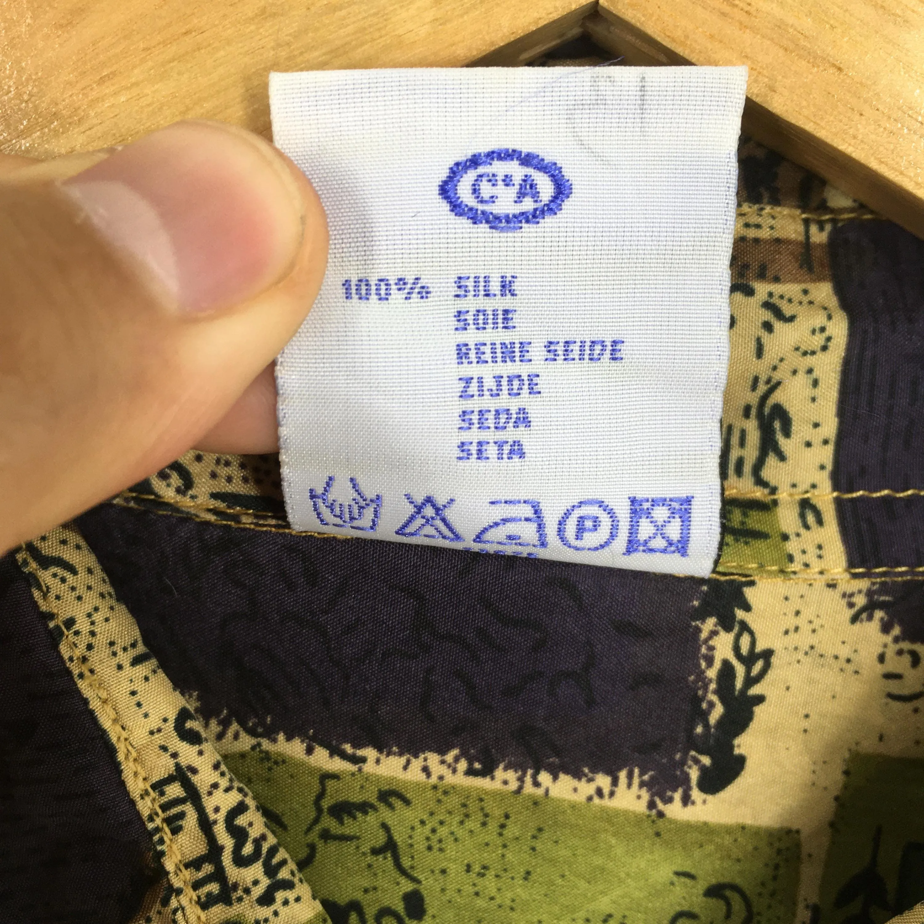 Abstract Pattern Green Shirt Medium