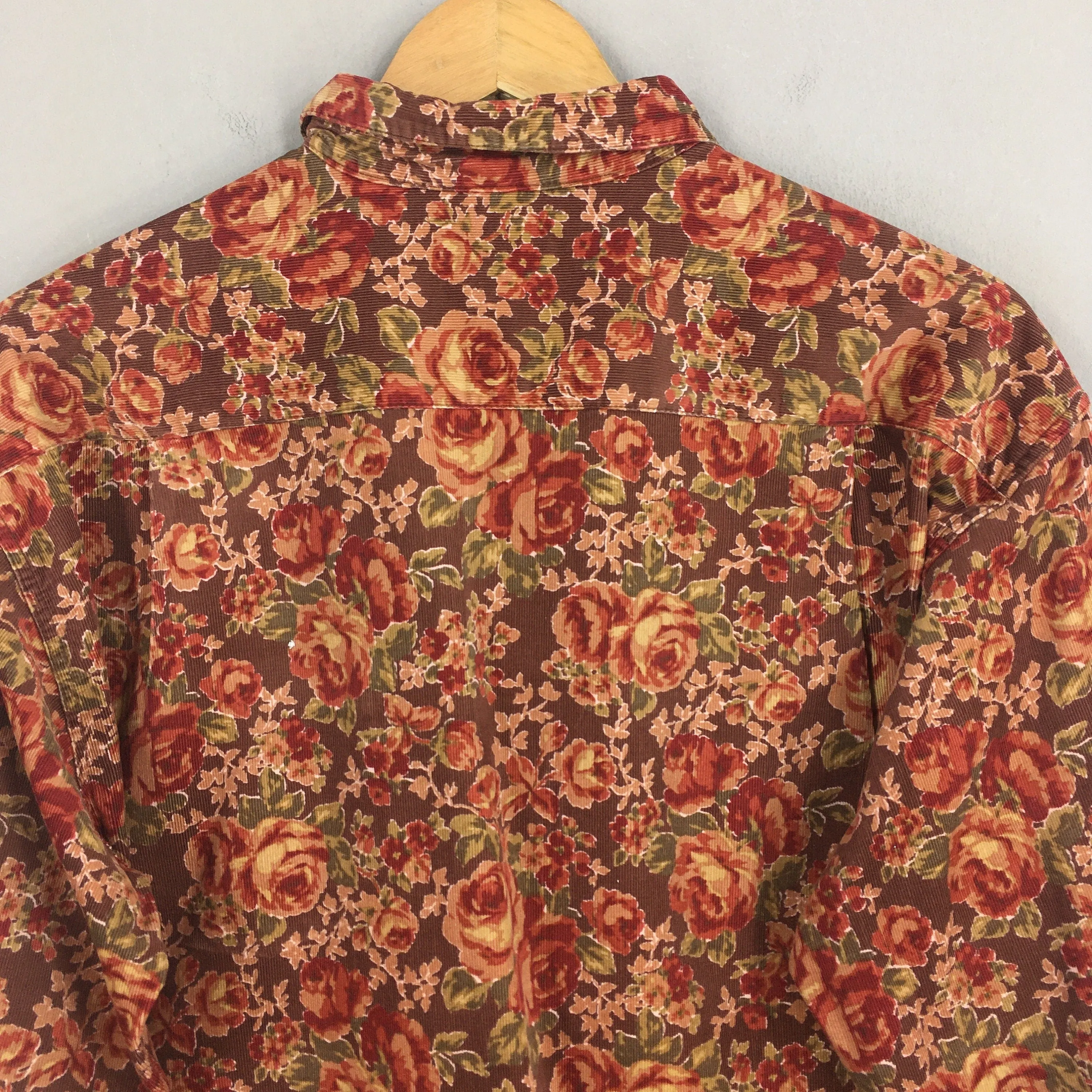 Abstract Red Floral Casual Flannel Pleated Shirt Medium