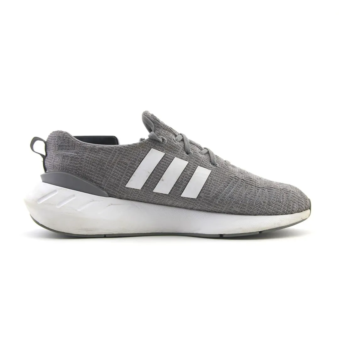 ADIDAS  SWIFT RUN 22