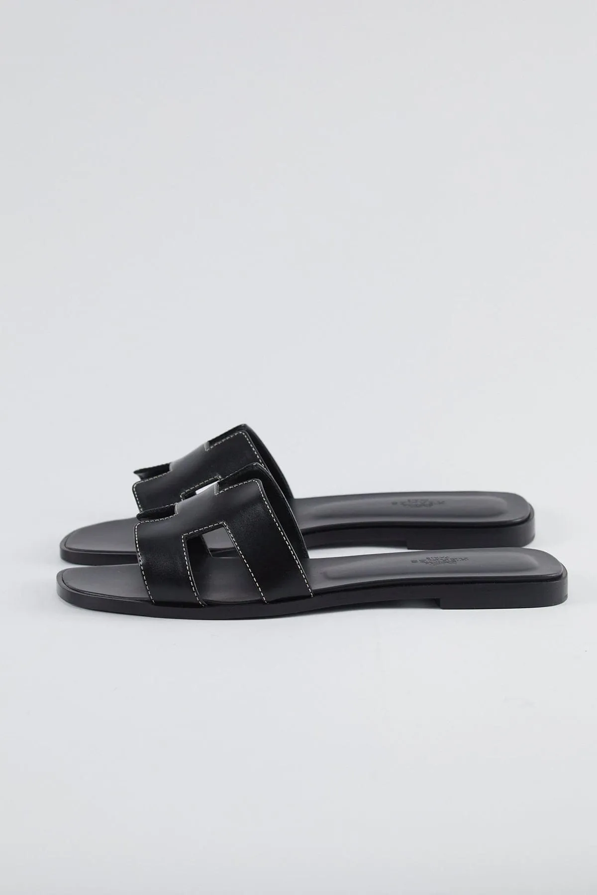 Hermes Orans Black 38.5 - AWC1688