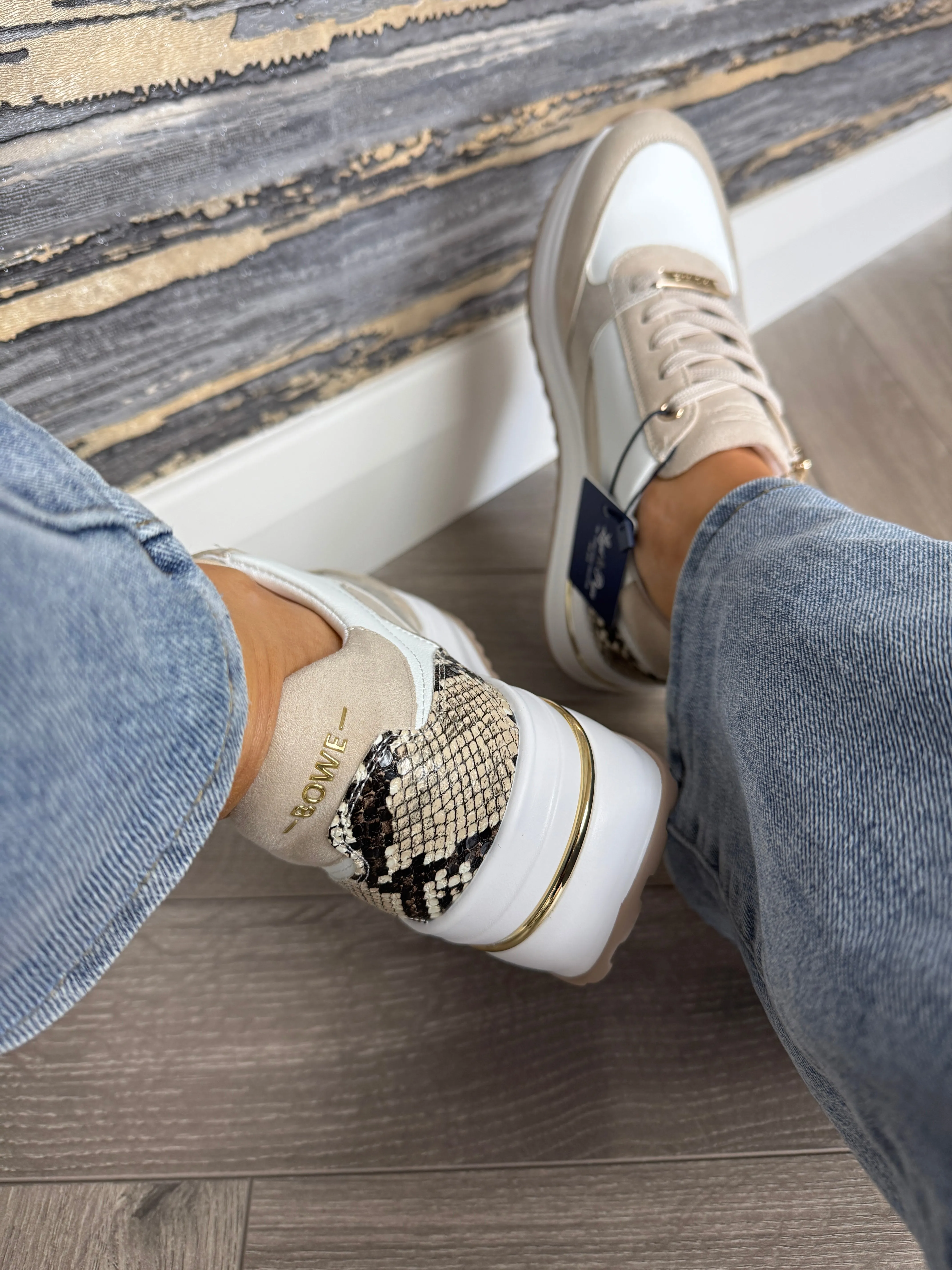 Lloyd & Pryce ‘Folavan’ Trainer With Snake Print Detail - Timess Coconut (LP9)