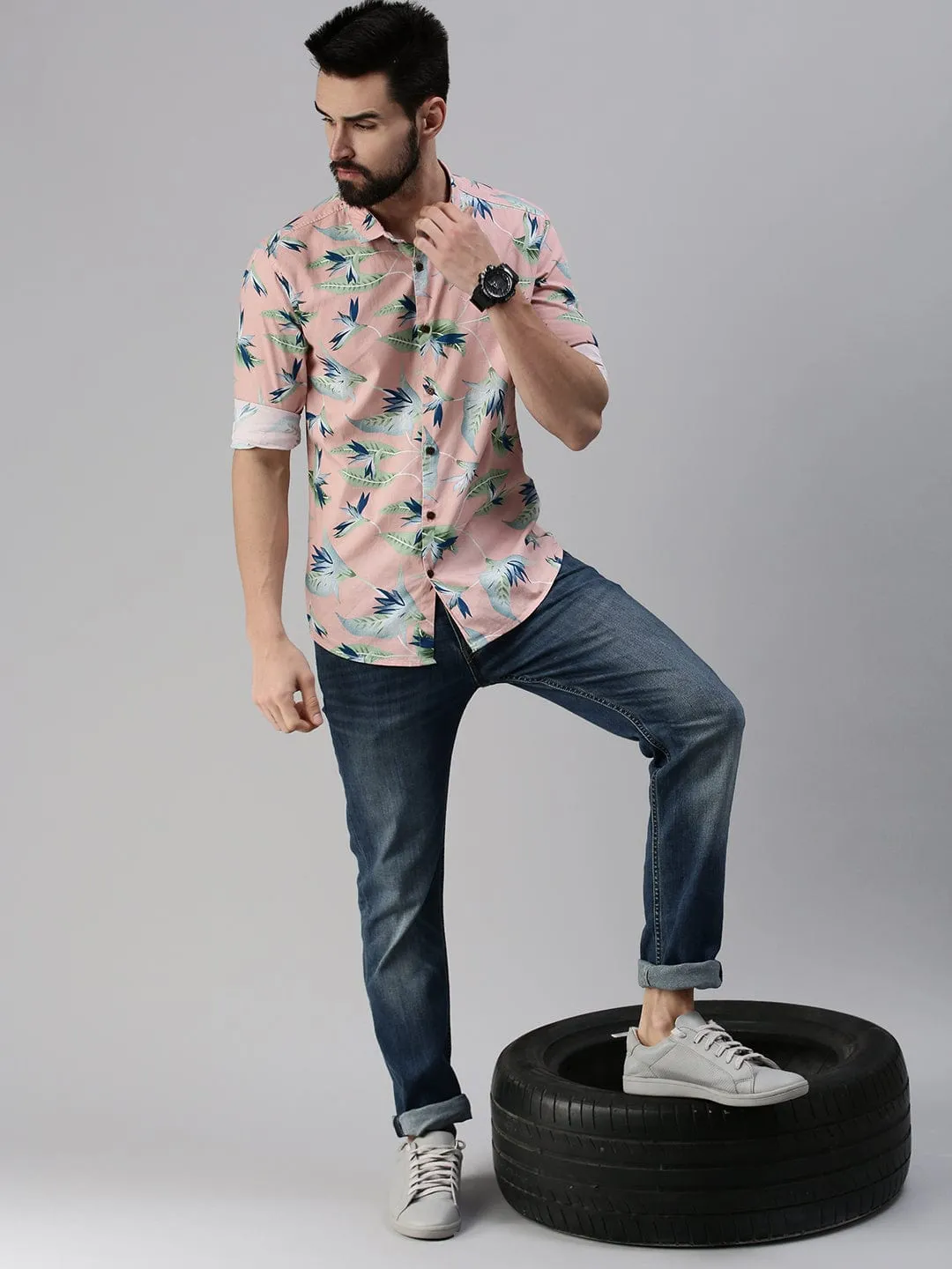 Men Mauve Comfort Slim Fit Floral Printed Casual Shirt