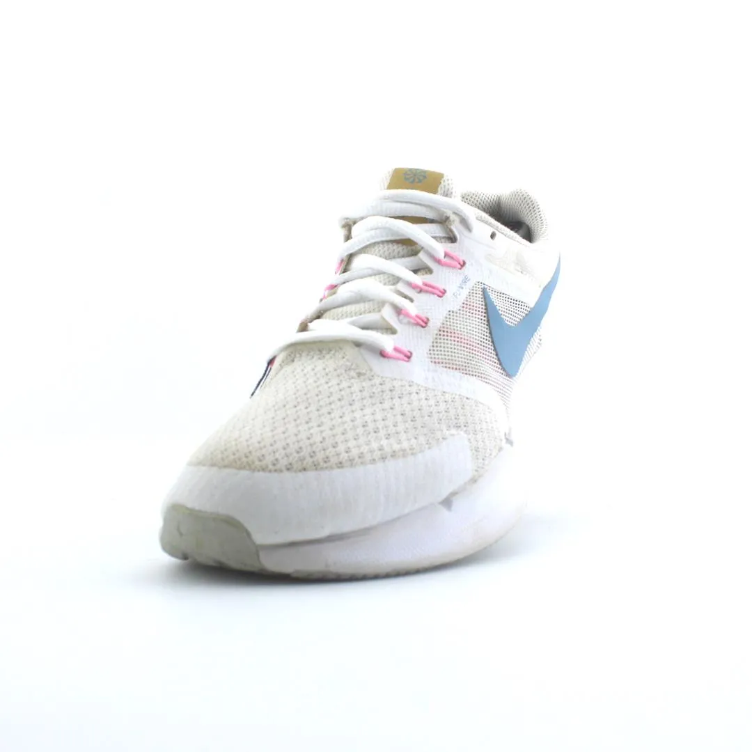 NIKE SWIFT 3