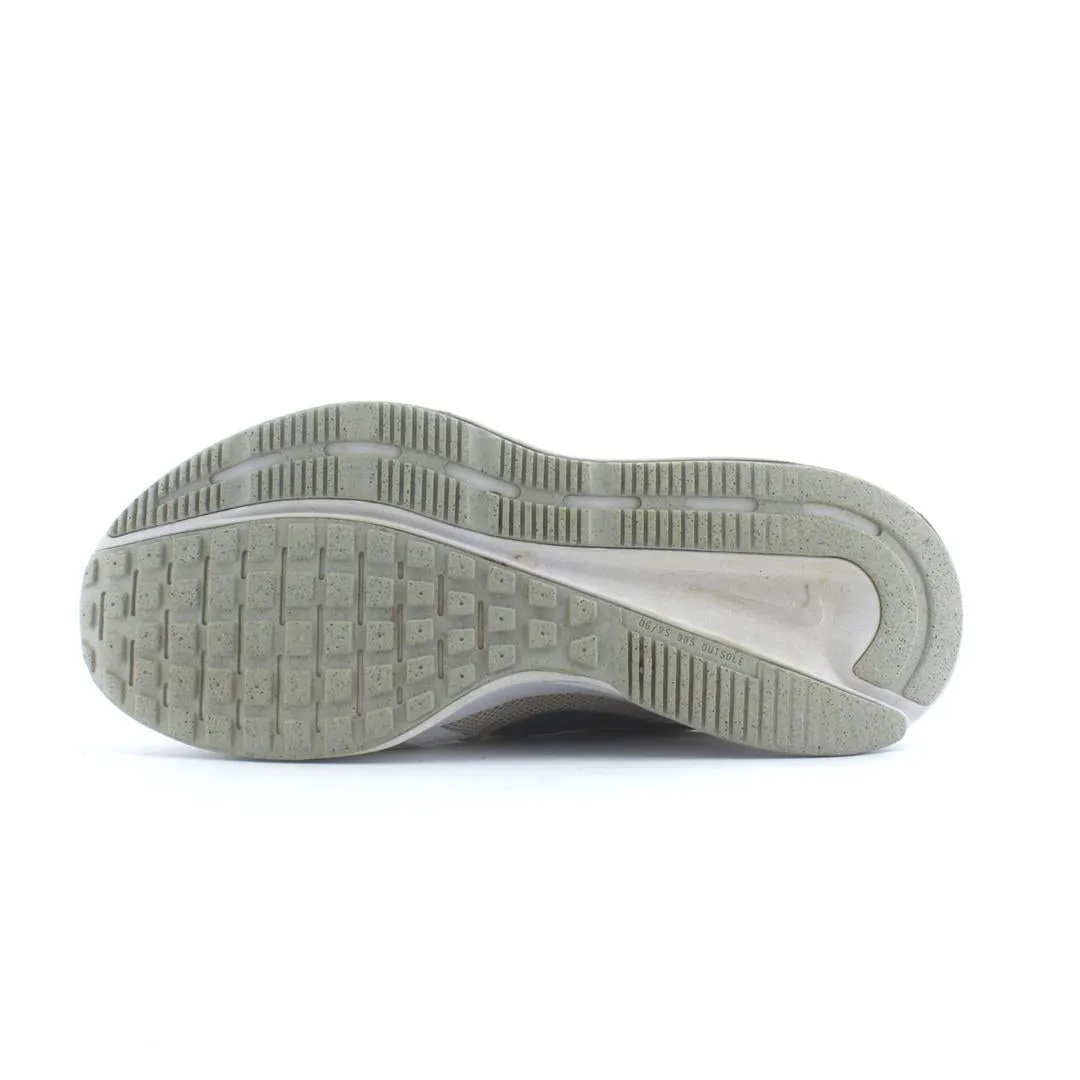 NIKE SWIFT 3