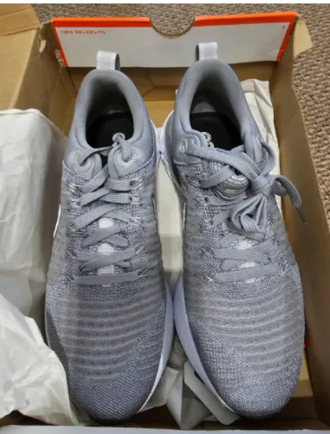 Nike Women's Mens Walking Runners size 9