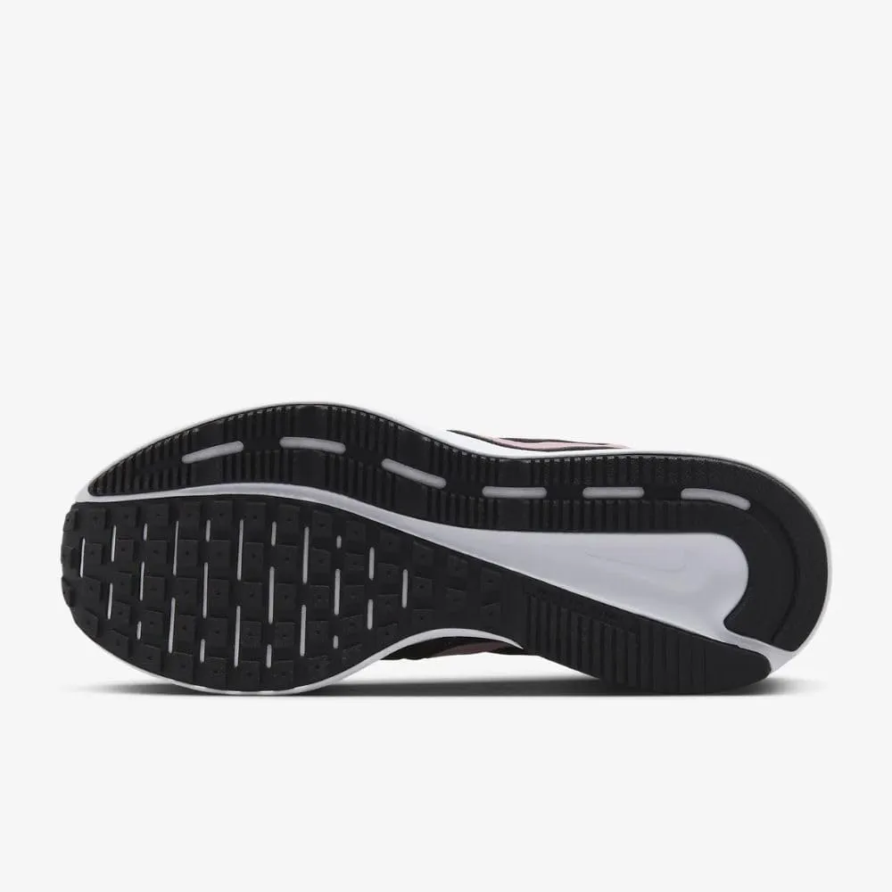 Nike Women's Run Swift 3 Sneaker