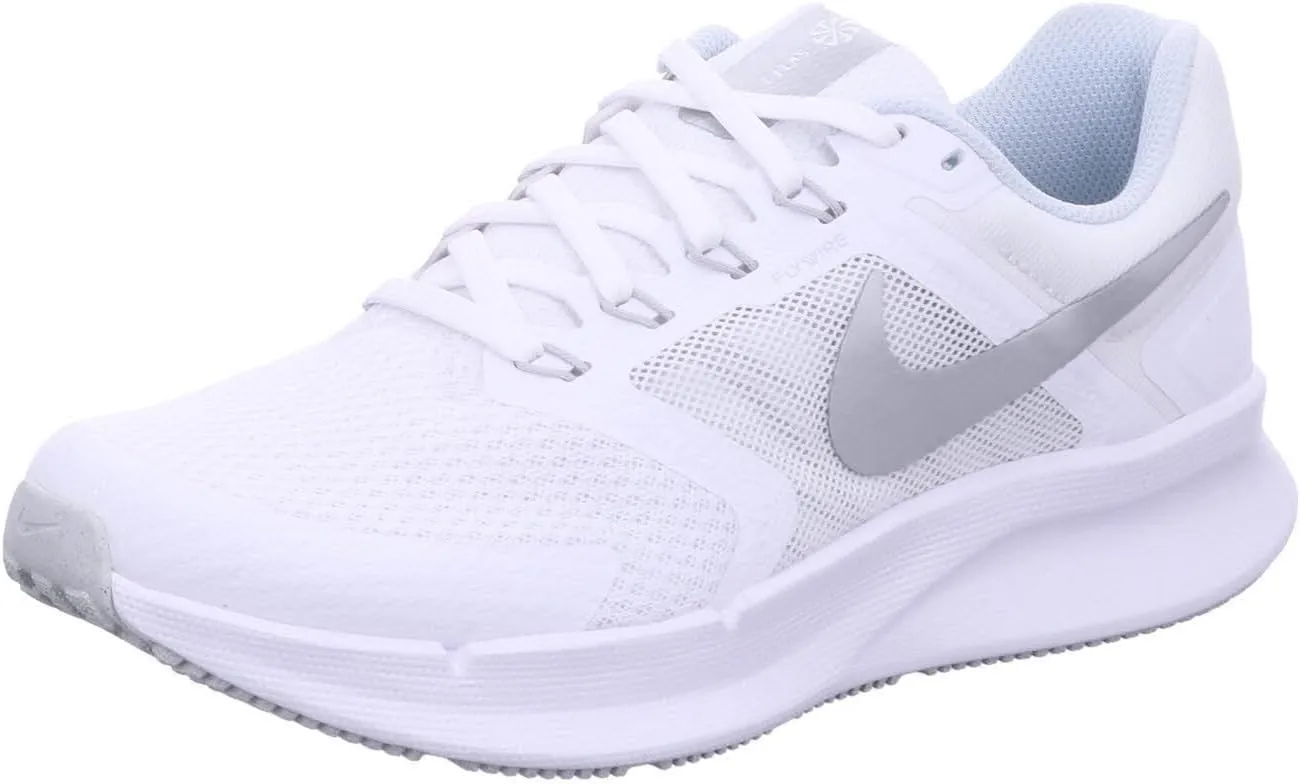 Nike Women's Run Swift 3 Sneaker