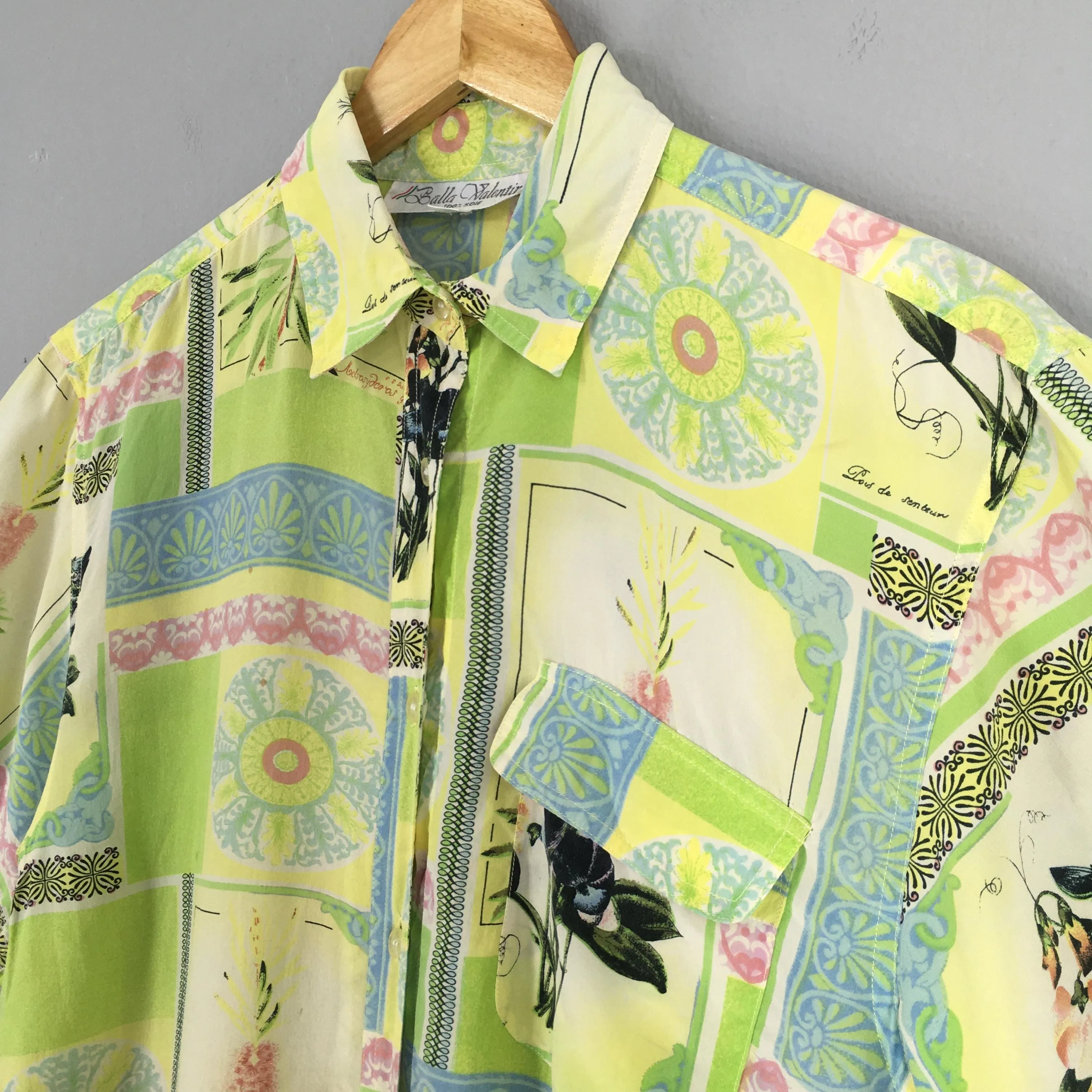 Novelty Baroque Psychedelic Pattern Silk Shirt Small