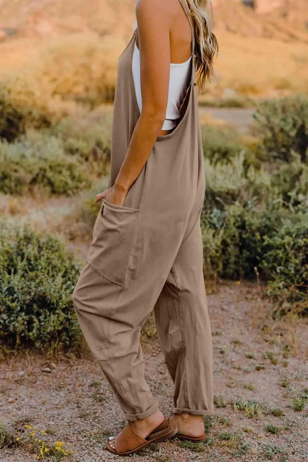 Slightly Stretch V-Neck Tapered Overalls