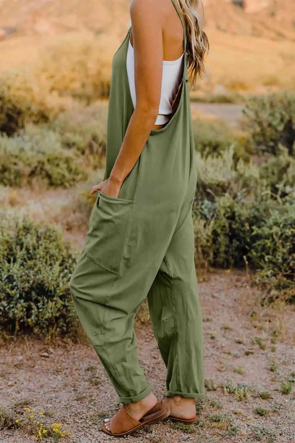 Slightly Stretch V-Neck Tapered Overalls