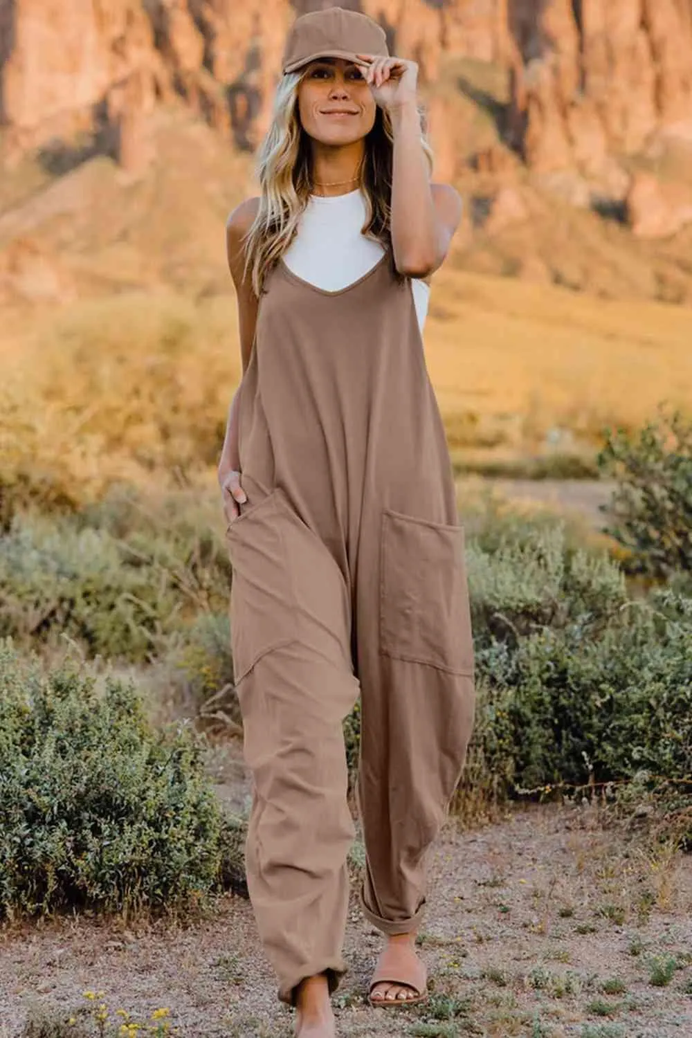 Slightly Stretch V-Neck Tapered Overalls