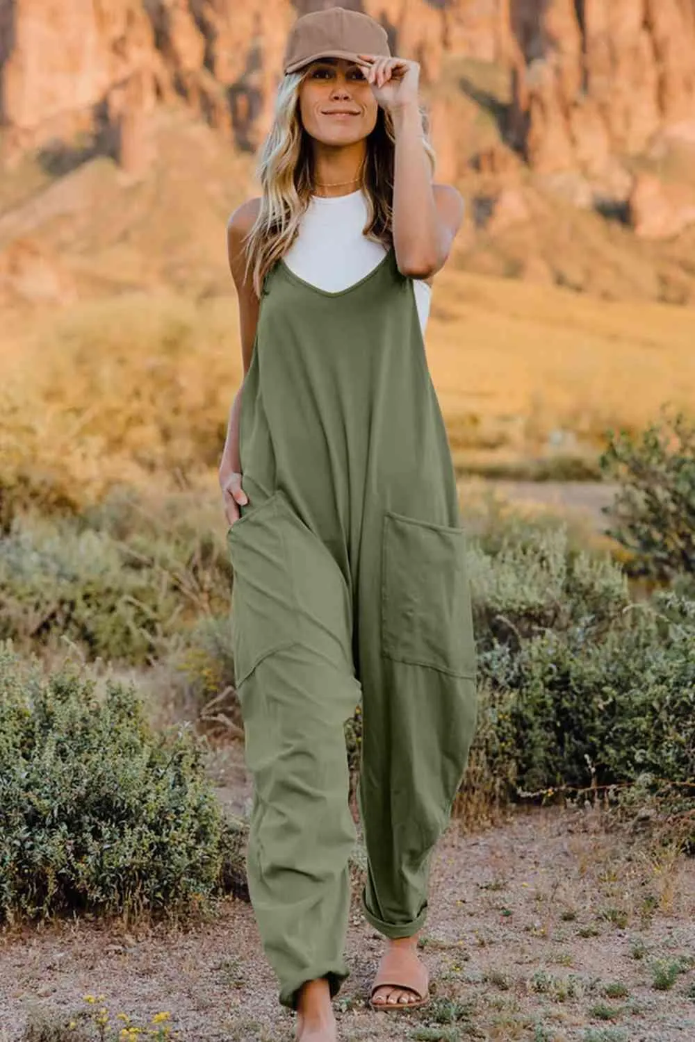 Slightly Stretch V-Neck Tapered Overalls