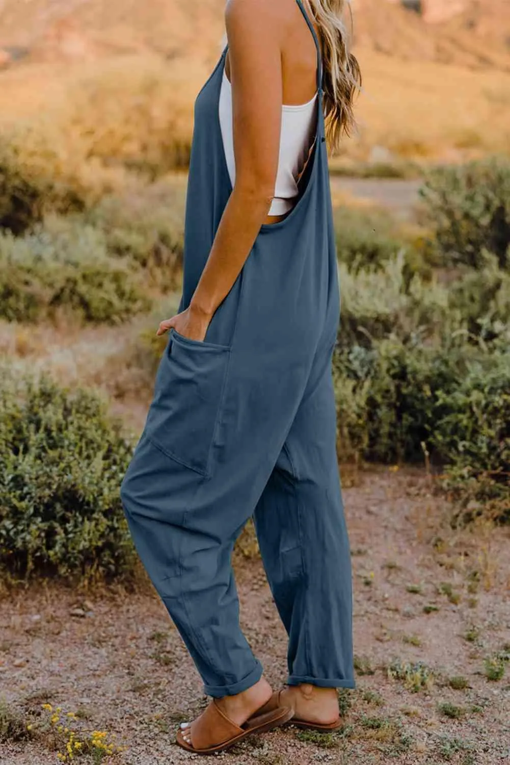 Slightly Stretch V-Neck Tapered Overalls