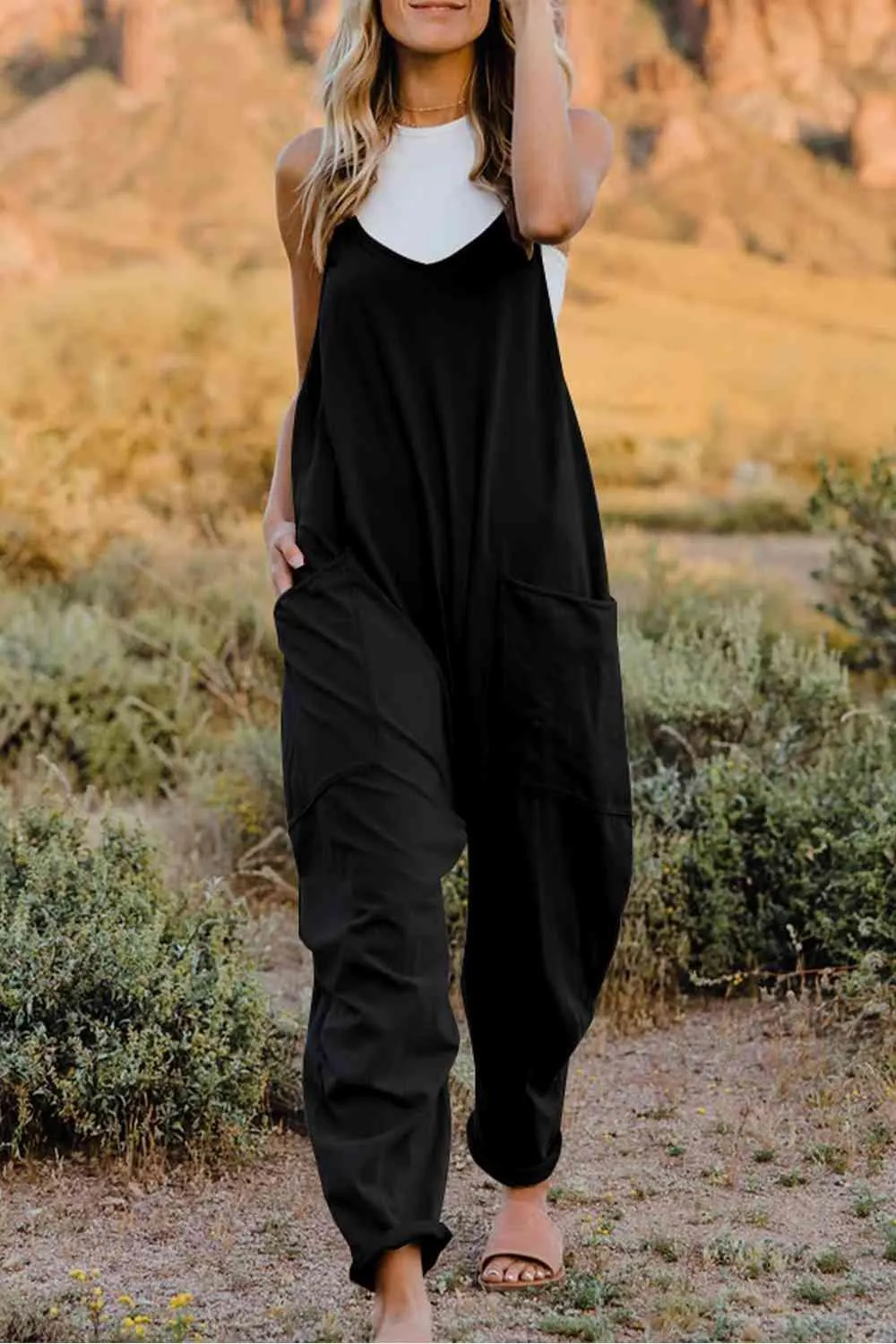 Slightly Stretch V-Neck Tapered Overalls