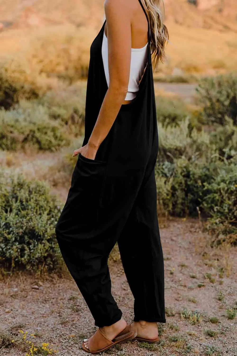 Slightly Stretch V-Neck Tapered Overalls