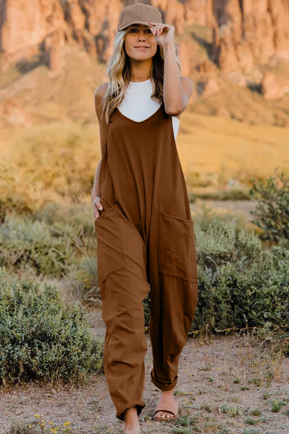 Slightly Stretch V-Neck Tapered Overalls