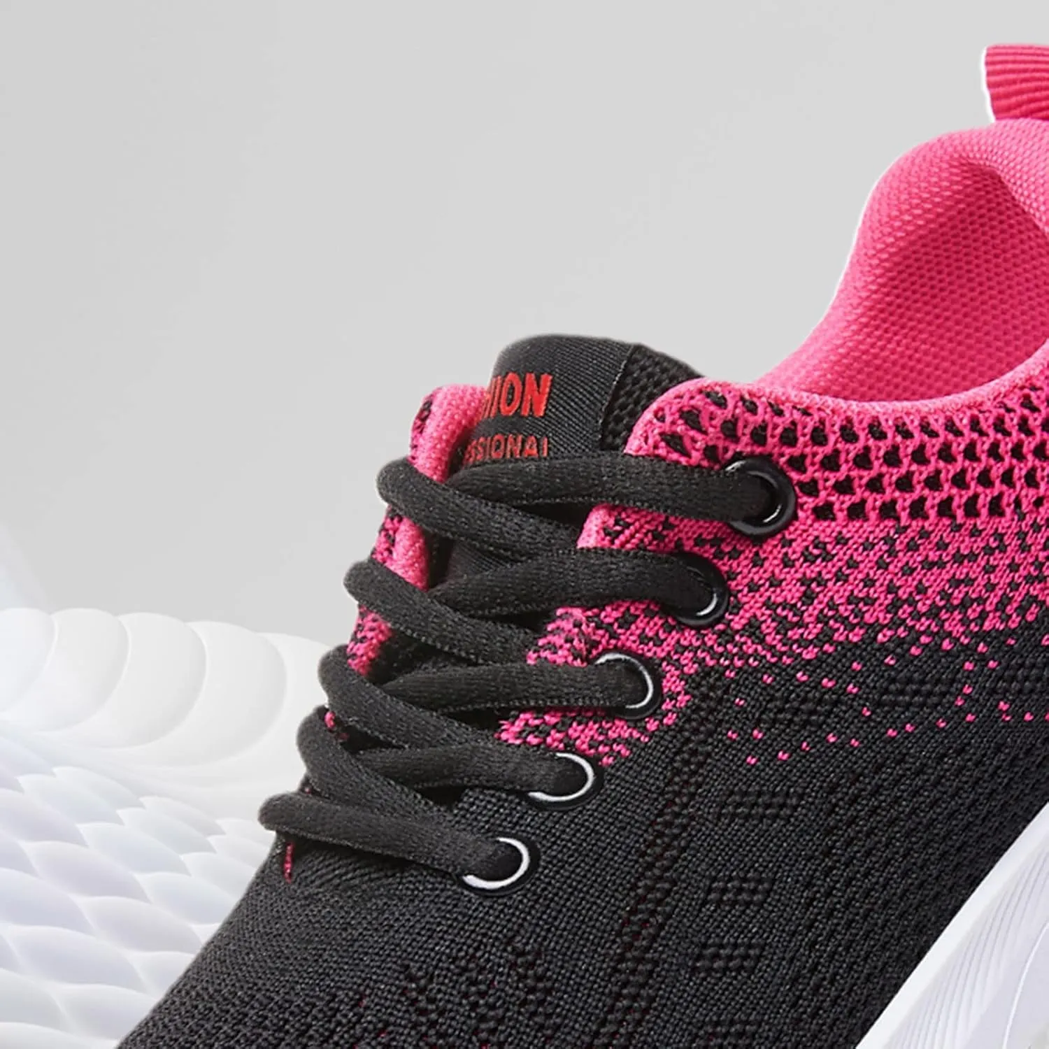 Walking Shoes Women Slip On Fashion Running Shoes Ultra Lightweight Breathable Mesh Tennis Shoes Non Slip Athletic Workout Gym Sneakers
