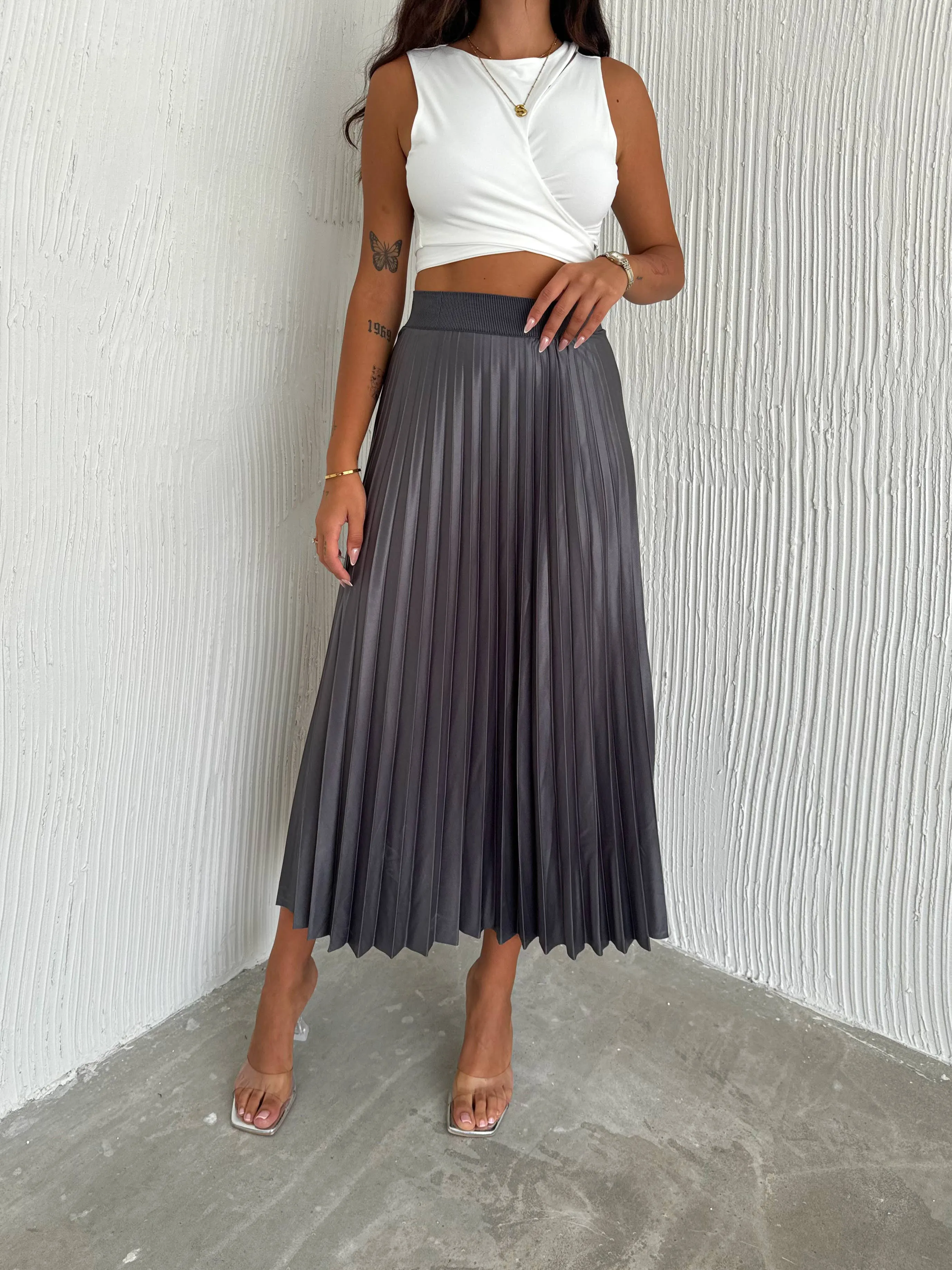 Women's Pleated Skirt Long Solid Color Skirt Modest Skirt: Black / L/XL