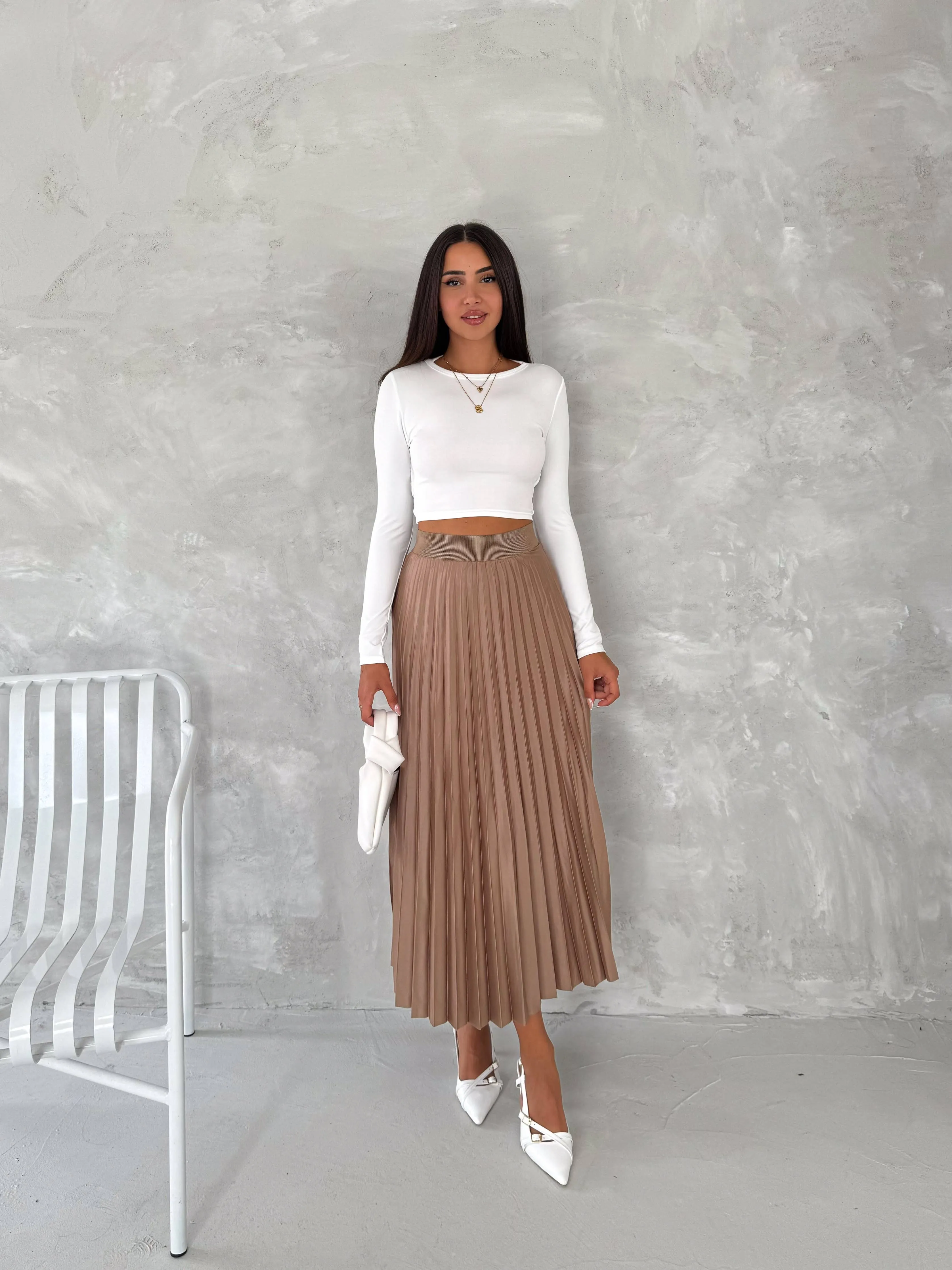 Women's Pleated Skirt Long Solid Color Skirt Modest Skirt: Black / S/M