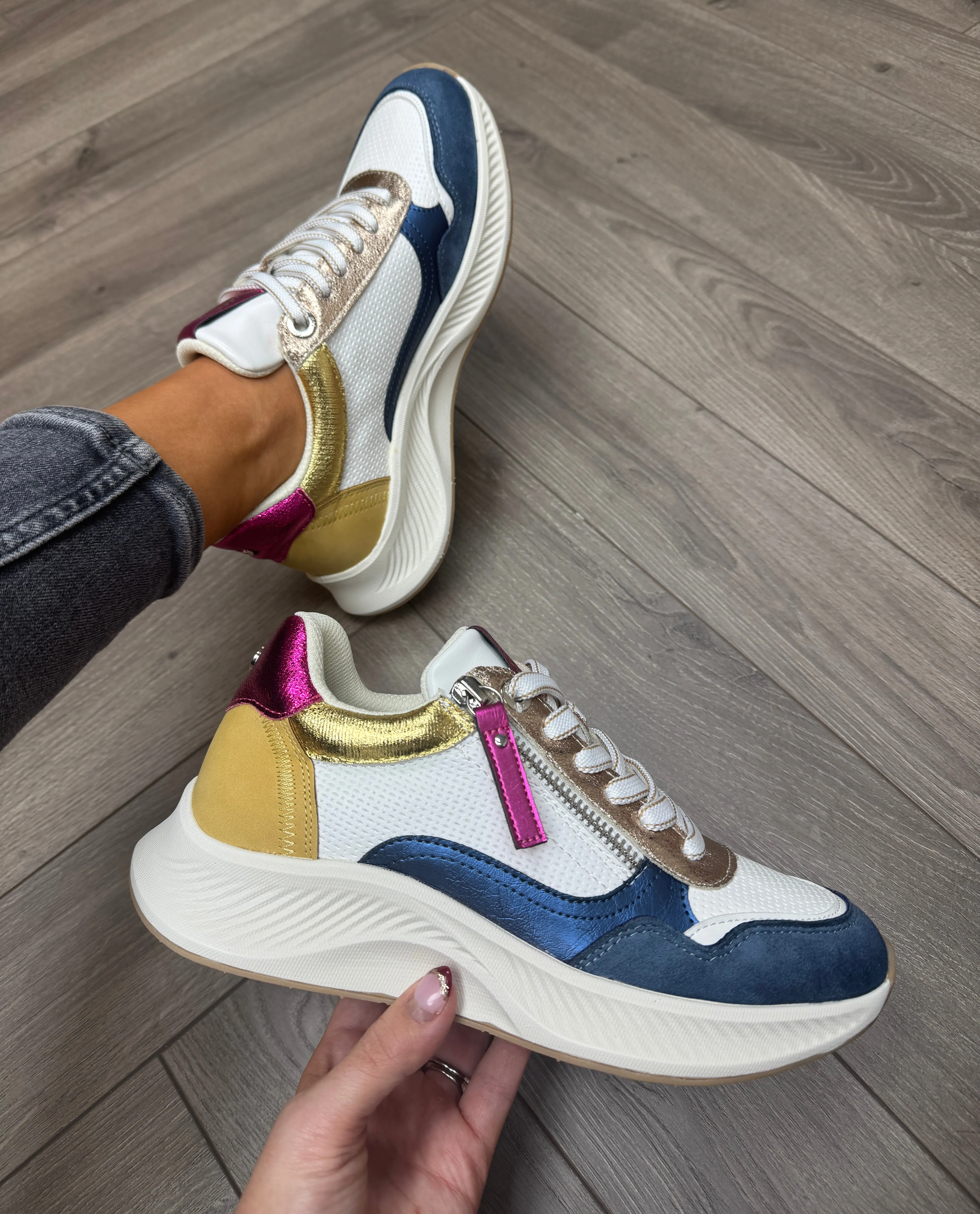 XTI 143928 (SS25) Lace Up Trainer with Coloured Inserts - Jeans (X12)